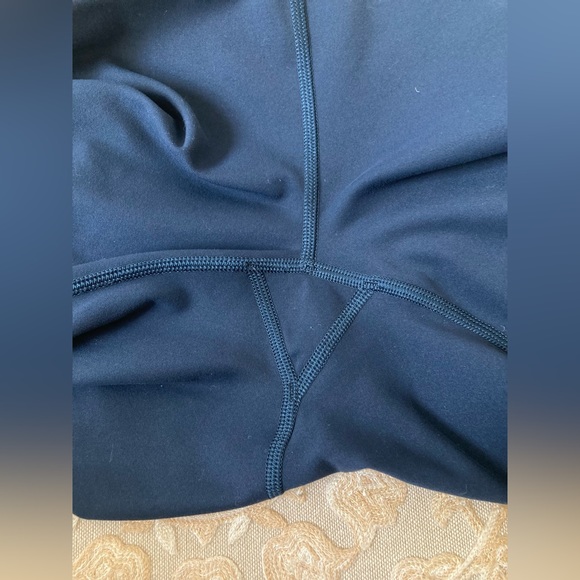 Lululemon In Movement Crop *Everlux 19* Leggings Midnight Navy -size 6 - Picture 13 of 16